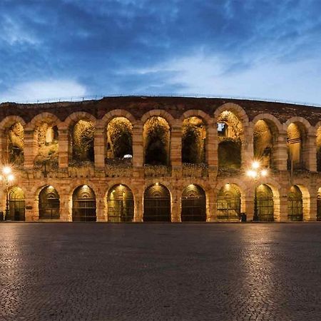 Vitti'S Home Verona 4 - Apartment エクステリア 写真